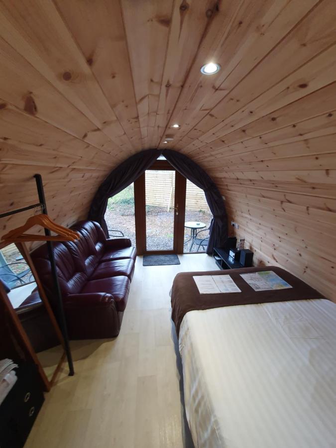 Priory Glamping Pods And Guest Accommodation Кілларні Екстер'єр фото
