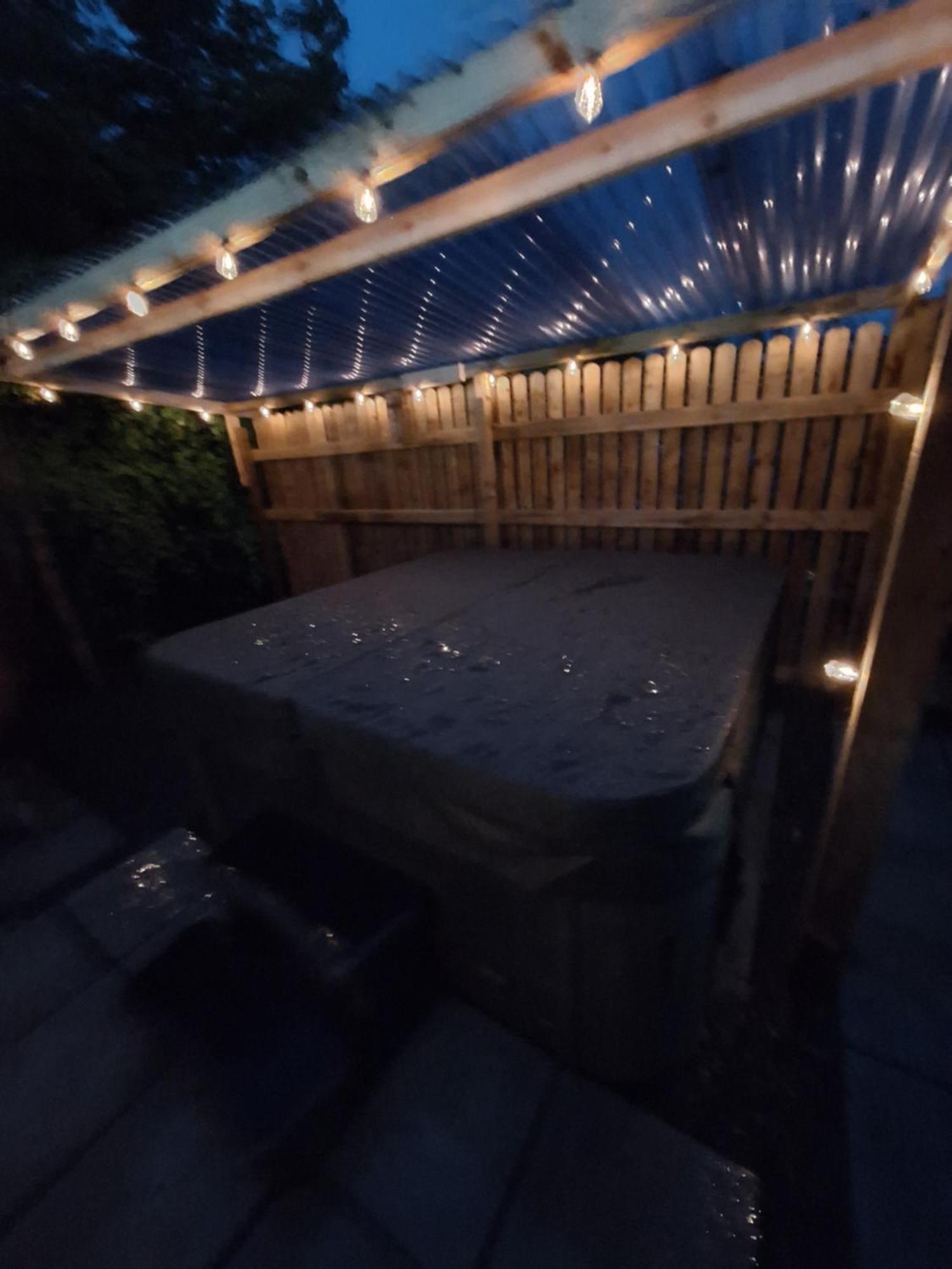 Priory Glamping Pods And Guest Accommodation Кілларні Екстер'єр фото